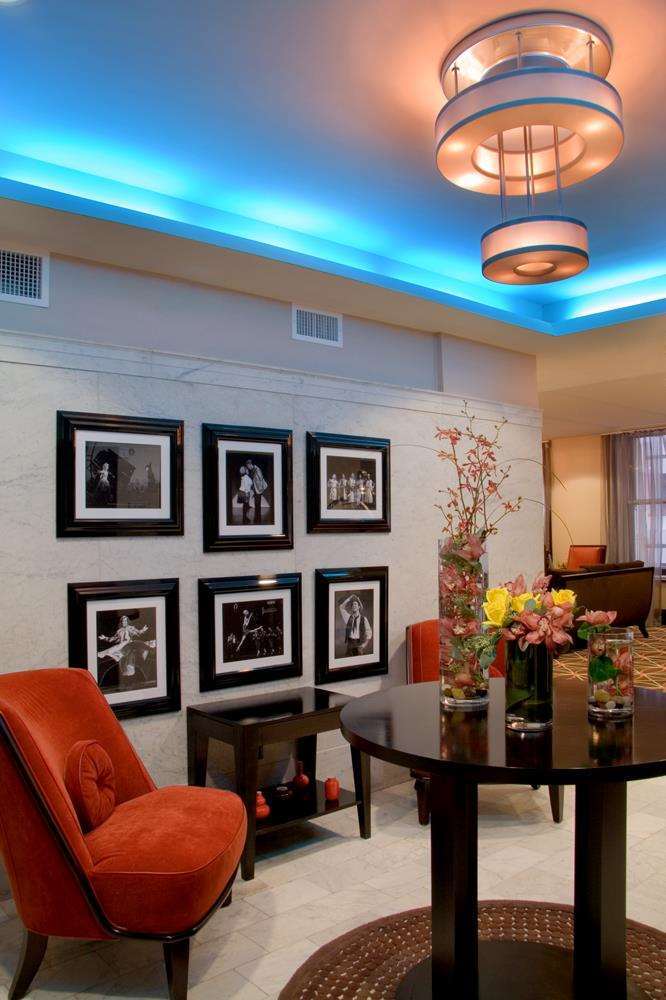 Hampton Inn Majestic Chicago Theatre District Interior photo